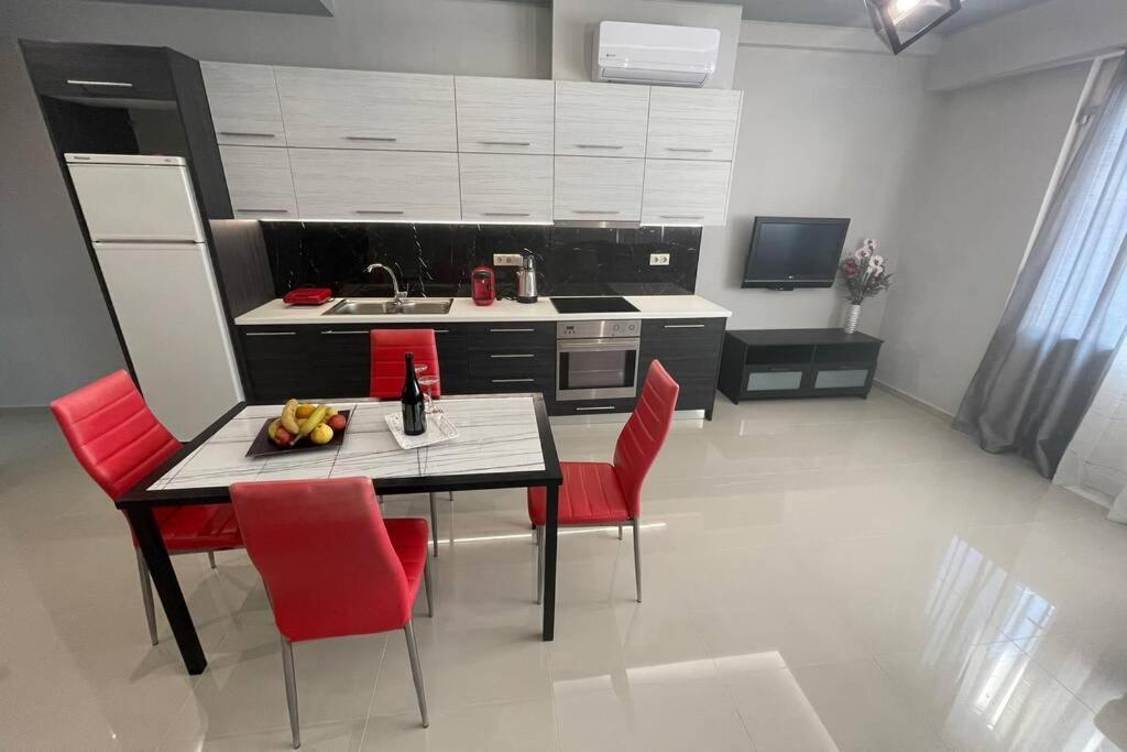 Maxim Deluxe Apartment Nea Alikarnassos מראה חיצוני תמונה